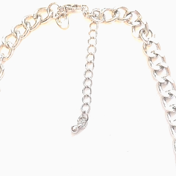 CHARMING CHARLIE BEADED AND RHINESTONE BIB NECKLACE - Picture 4 of 8